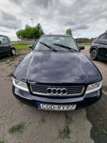 Audi A4 1.6 benzyna