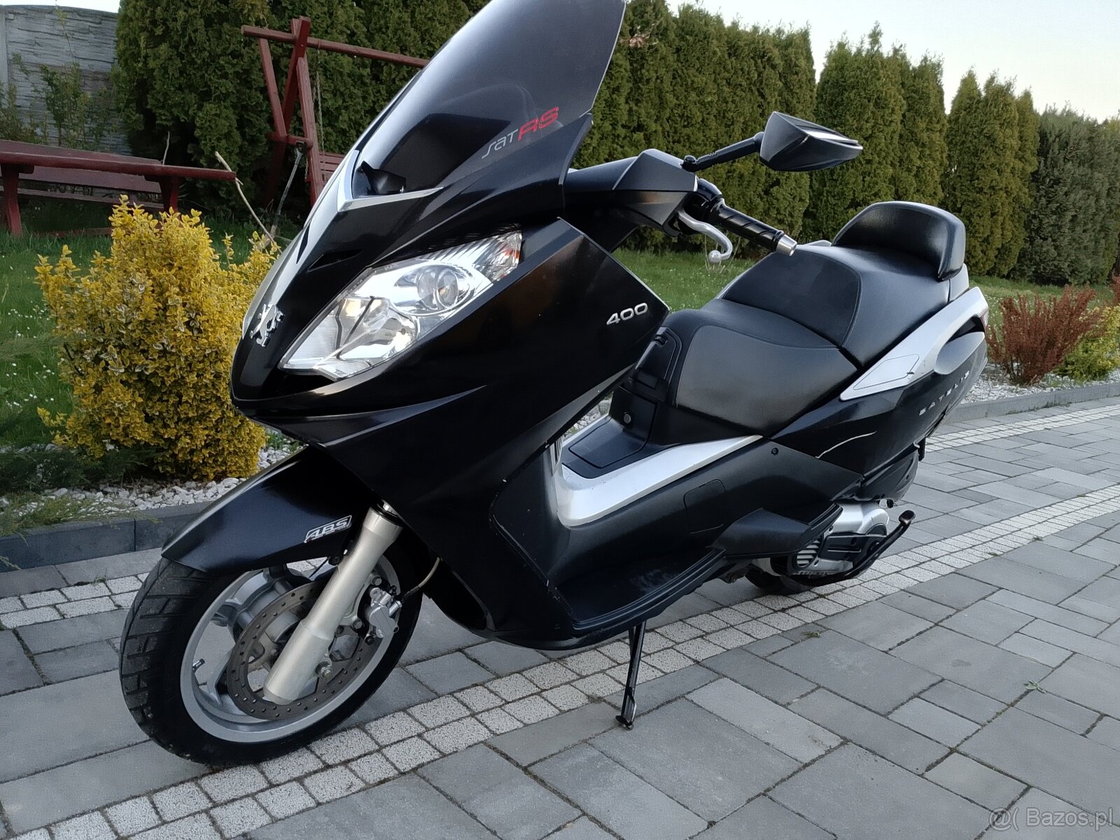 Peugeot satelis 400
