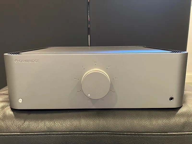 Cambridge Audio EDGE A - 1800 EURO