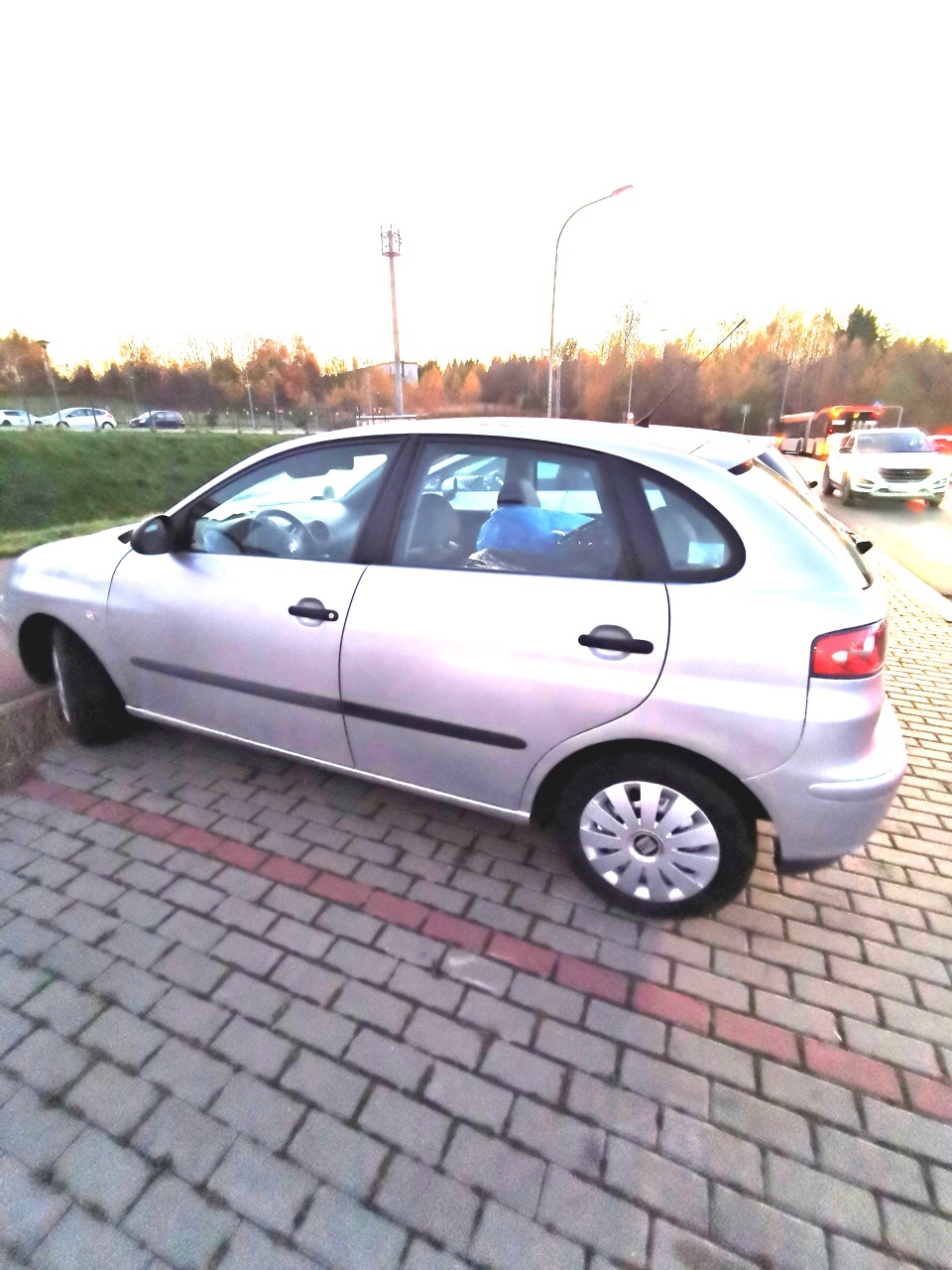 Sprzedam tanio Seata Ibizę