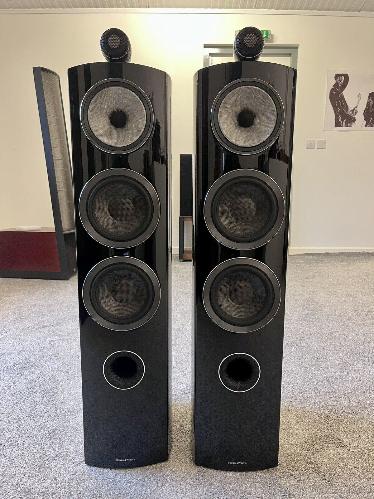 Bowers & Wilkins  B & W 804 D3 ( Price: 3500 EUR)