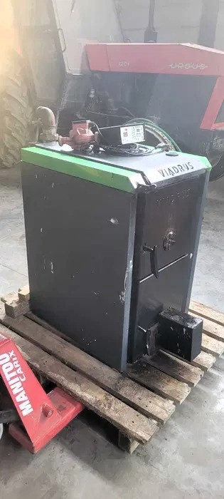 Kocioł żeliwny Viadrus U22 30 kW – solidny piec na węgiel
