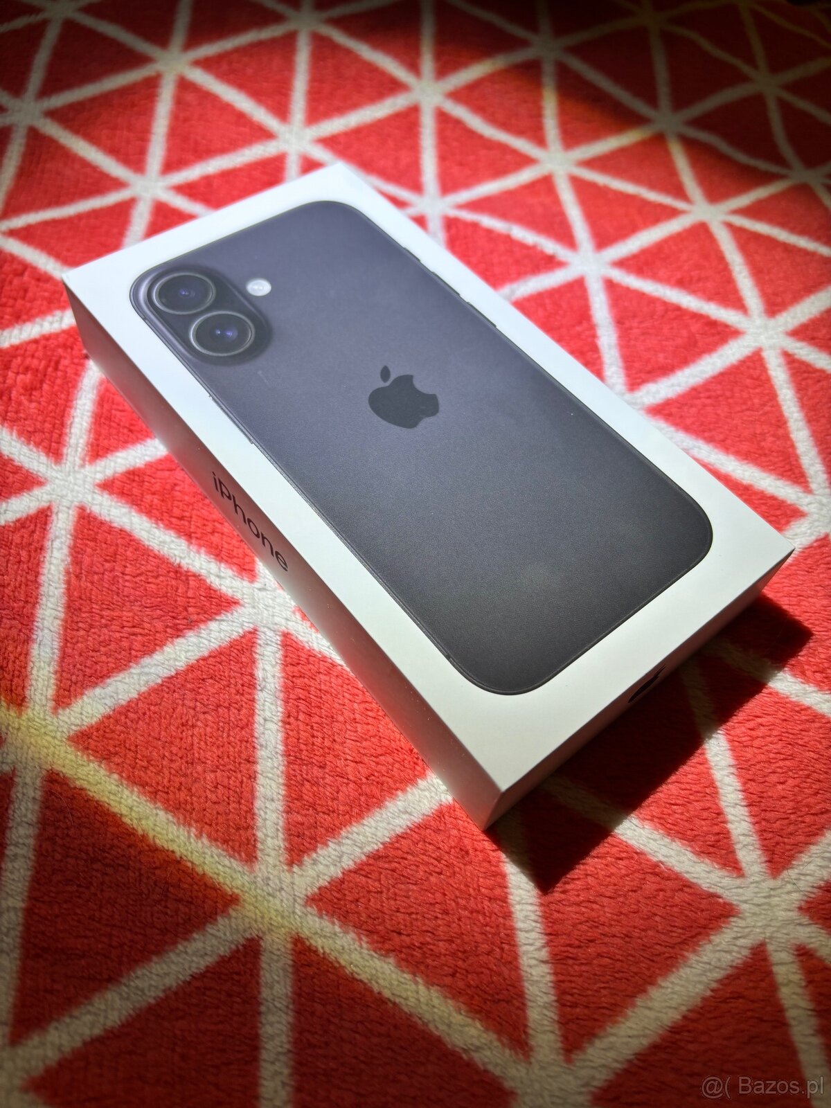 Nowy iPhone 16 128GB