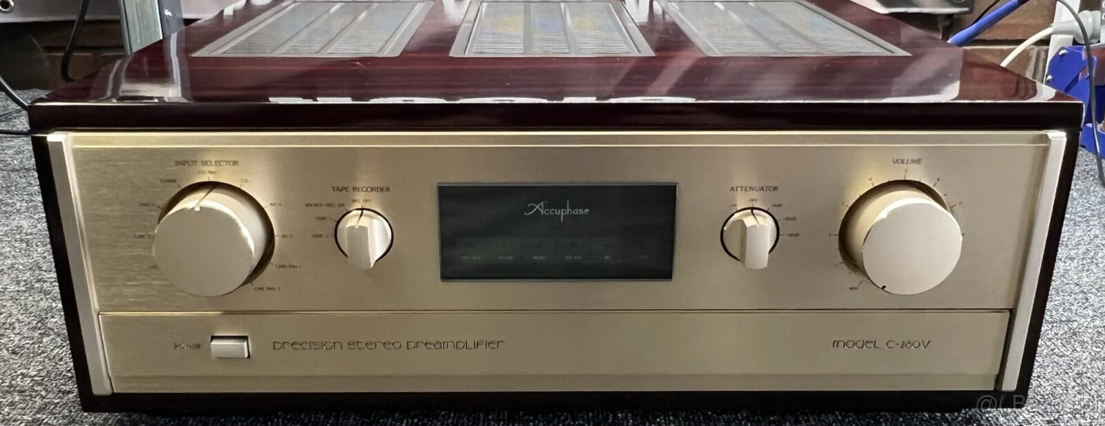 Accuphase C-280V - 1600 EURO