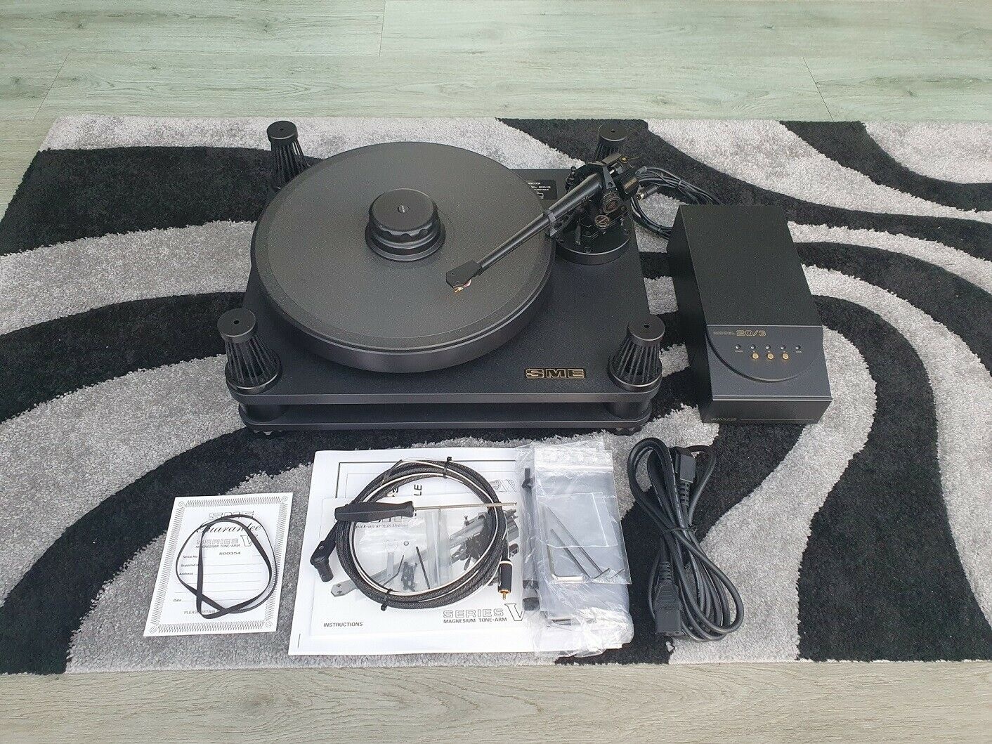 SME 20/3 turntable & SME V - (Price: 5200 EUR)