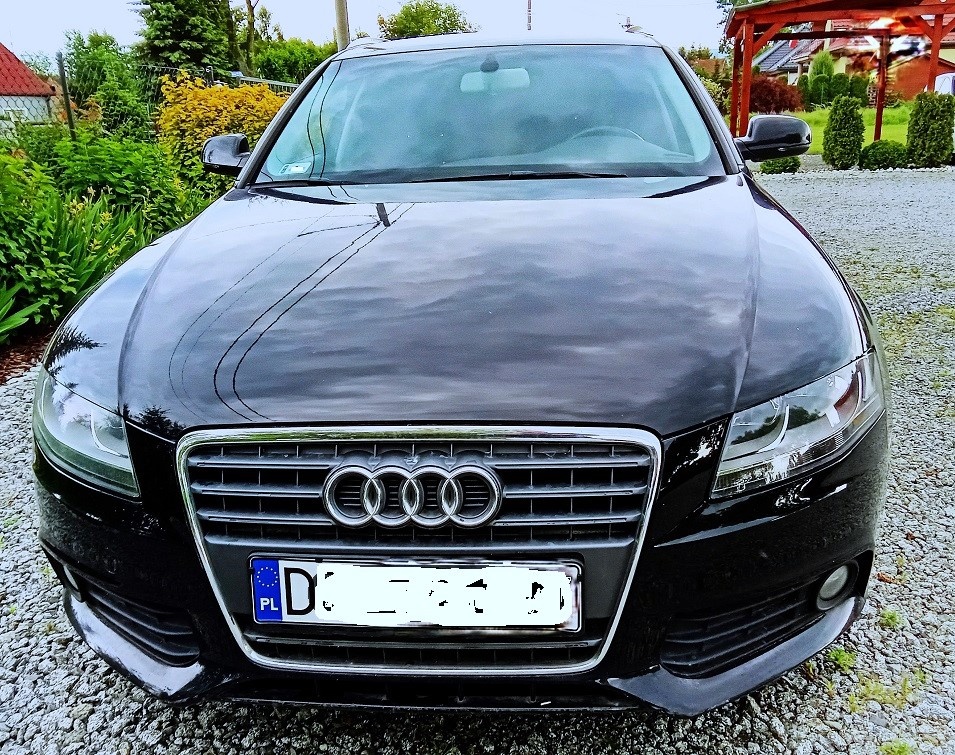 Audi a4 kombi b8 bezwypadkowe 2011