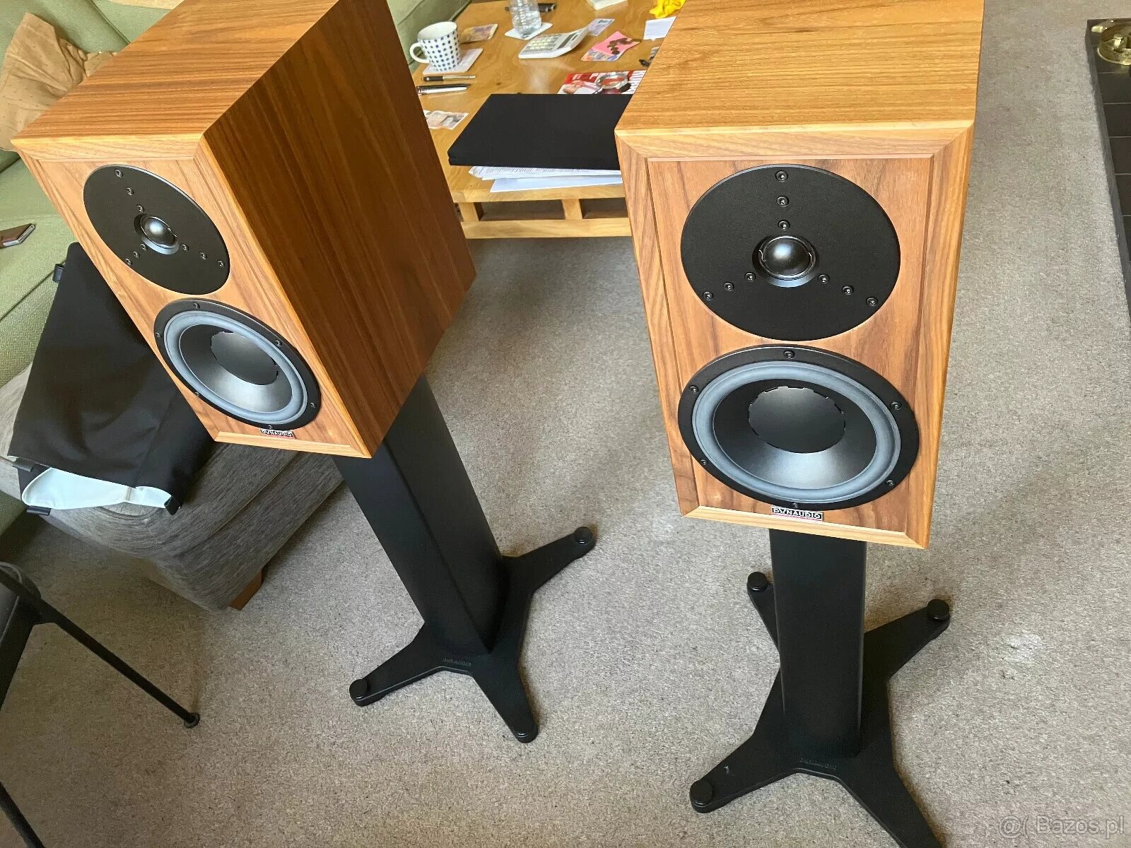 Dynaudio Heritage Special + Stands ( Price : 2500 EUR )