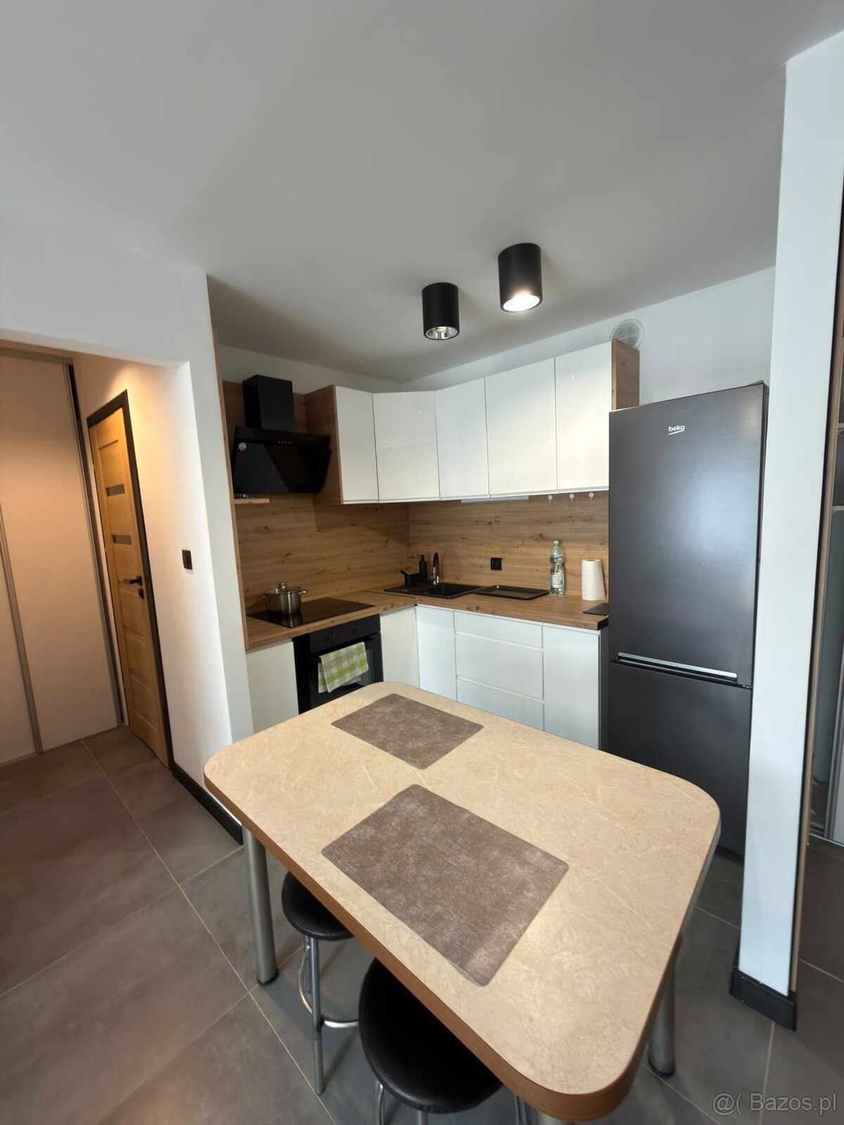 Mieszkanie o powierzchni 37m2, balkon, II p, ul.Nowy Świat