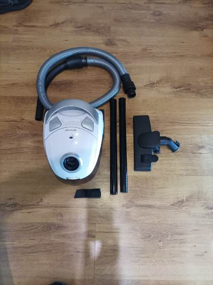 Sprzedam -NOWY ODKURZACZ -EXPORT-HOLANDIA-BRAK-Gwarancji