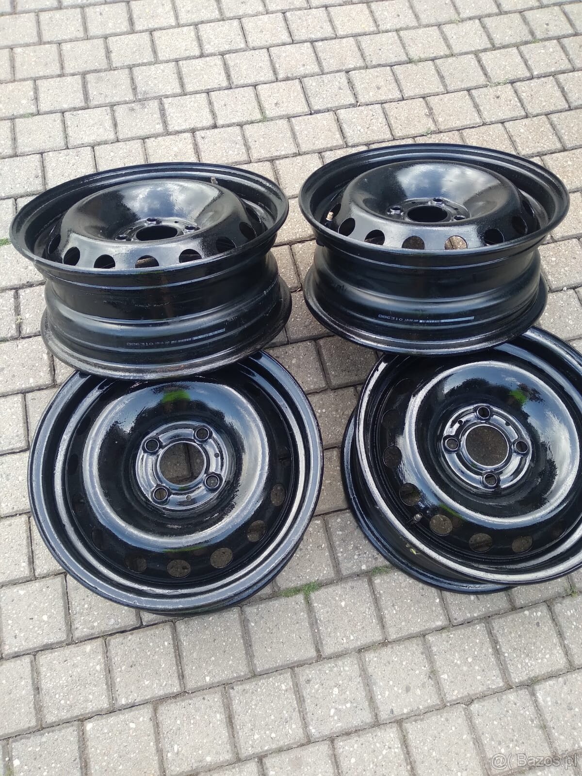 Średnica felgi14" Szerokość felgi5.5" Rozstaw śrub4x100 Od