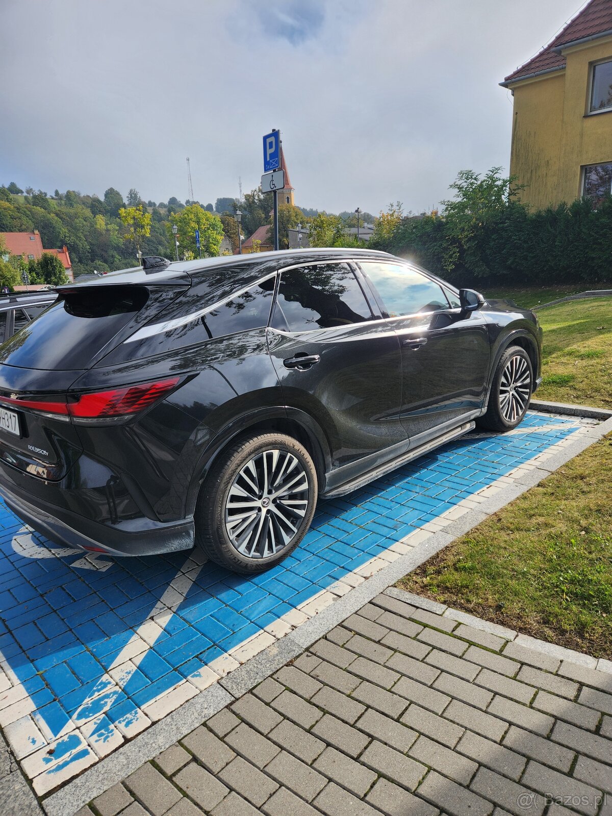 Sprzedam Lexus RX 2023 R