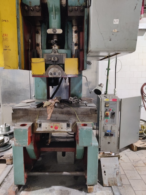 prasa mimosrod. LEXN 100 C Smeral