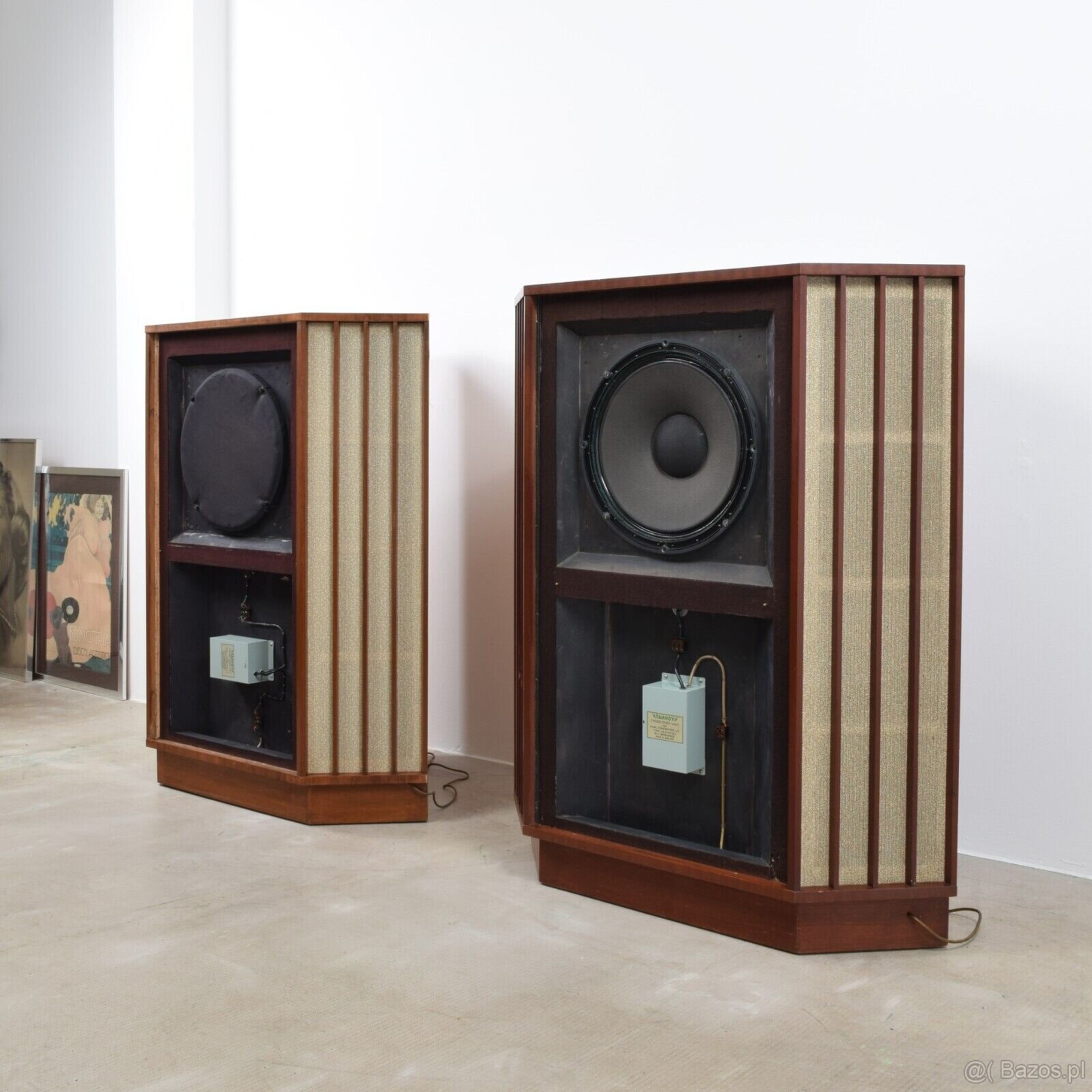 Tannoy GRF 15" Monitor Red Speakers - (Price: 6000 EUR)