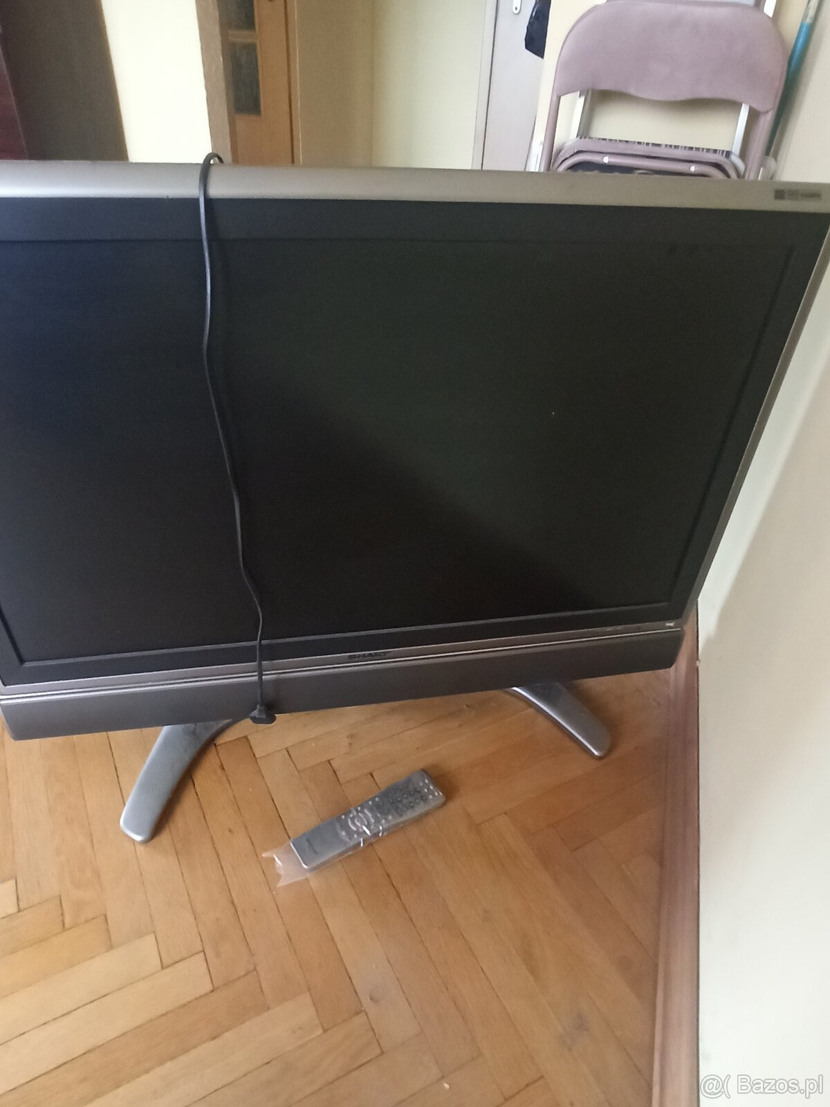 Telewizor LCD SHARP 37"