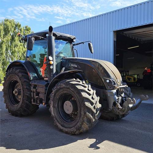 Valtra S394, rok 2018 traktor , jak nowy z USA