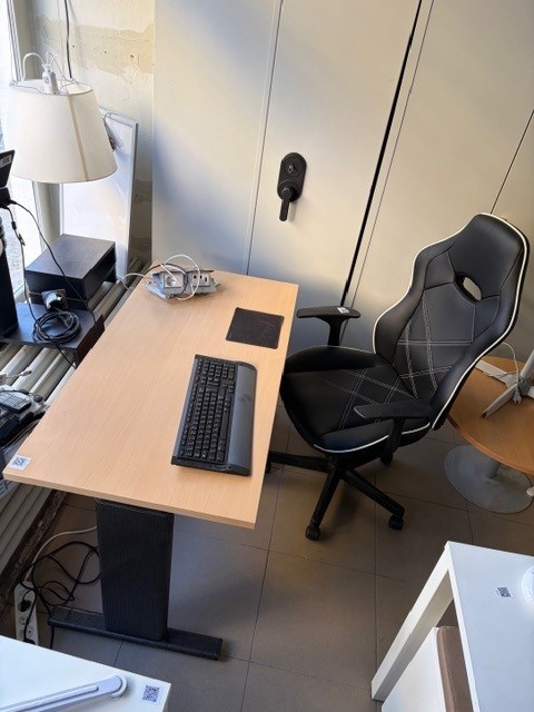 PRODÁM KANCELÁŘSKOU SESTAVU