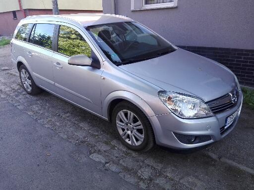 Opel Astra-Polecam