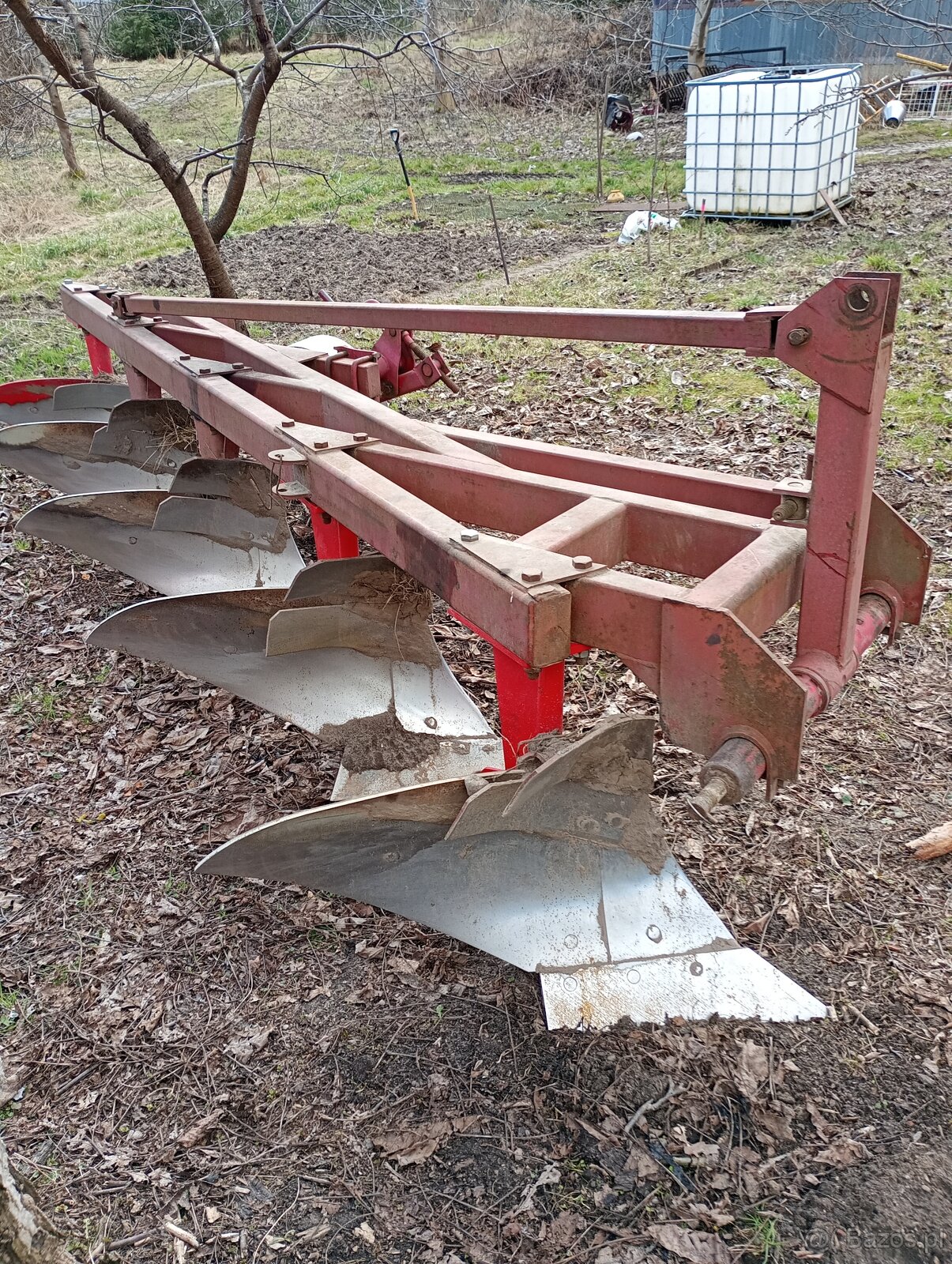 Pług pięcio skibowy