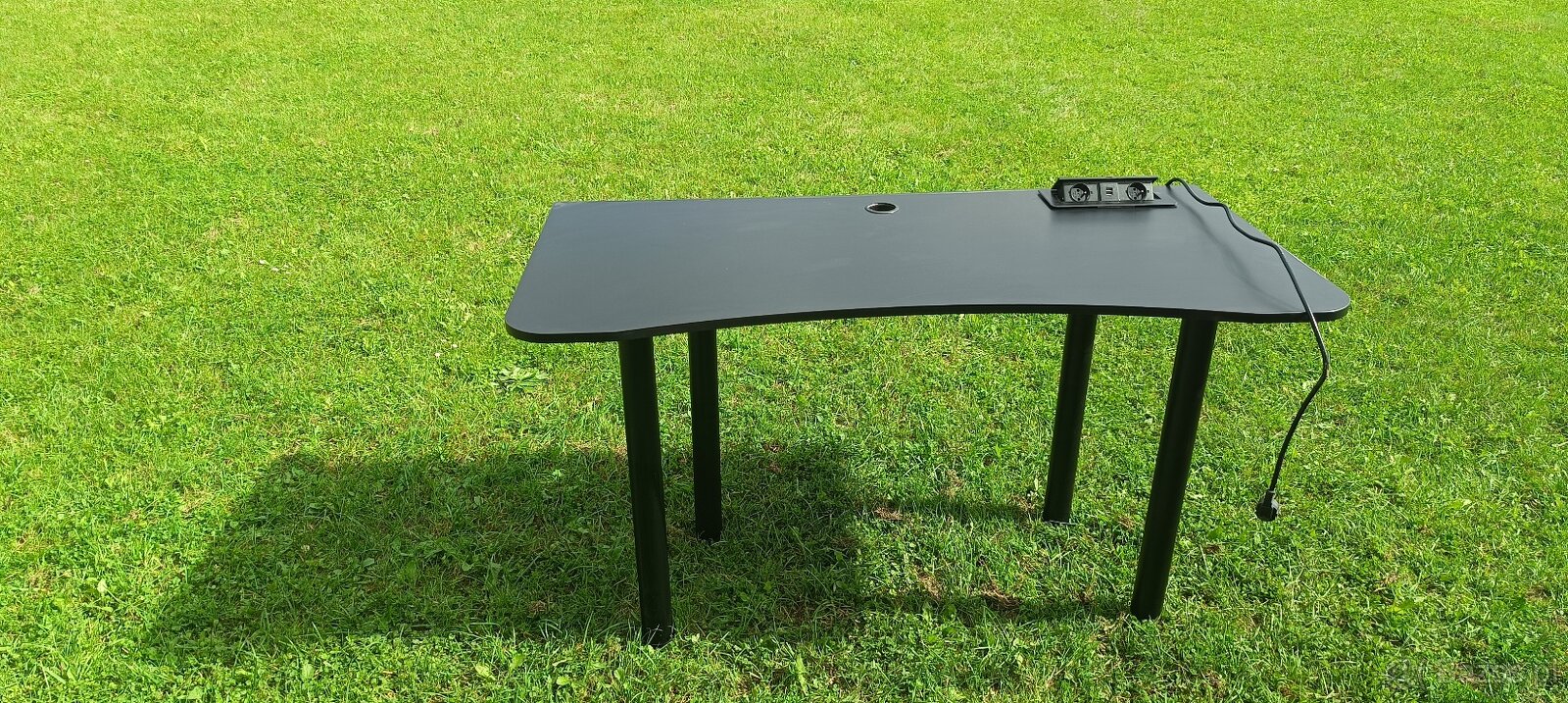 Sprzedam biurko gamingowe