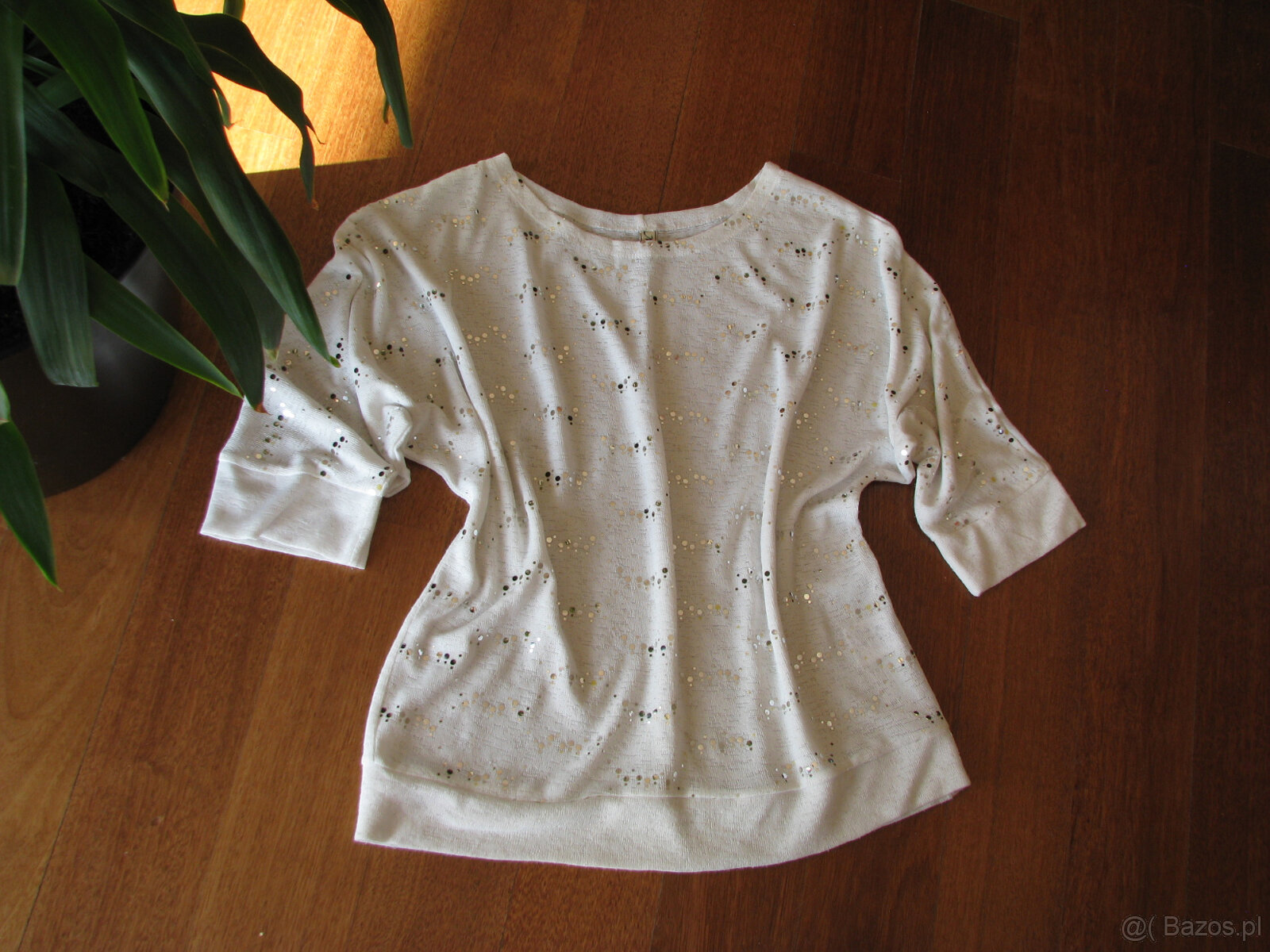 Luźny, biały sweterek, bluzka z cekinkami, L / XL