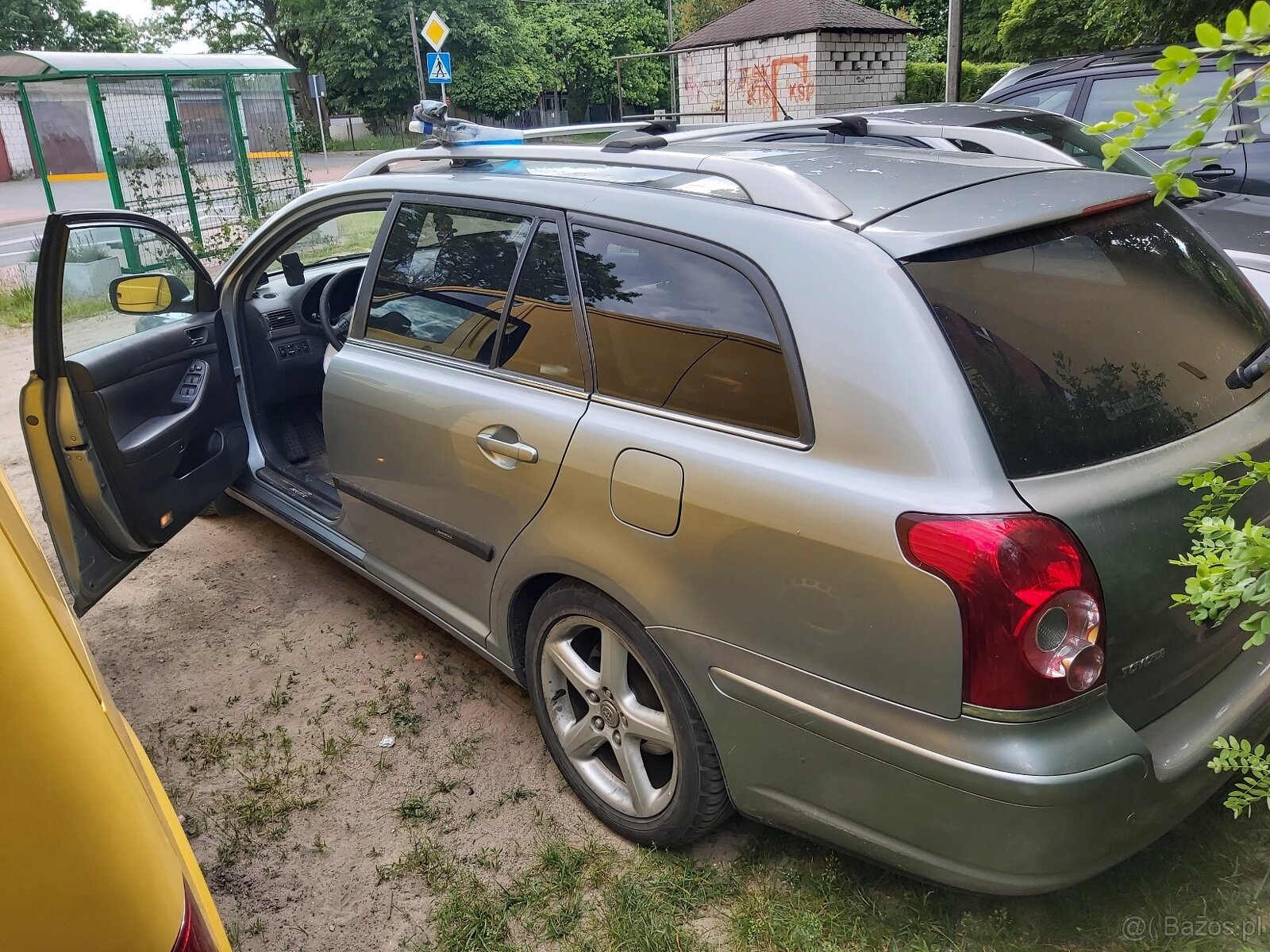 Sprzedam toyote avesis t25 kombi rok 2007diesel