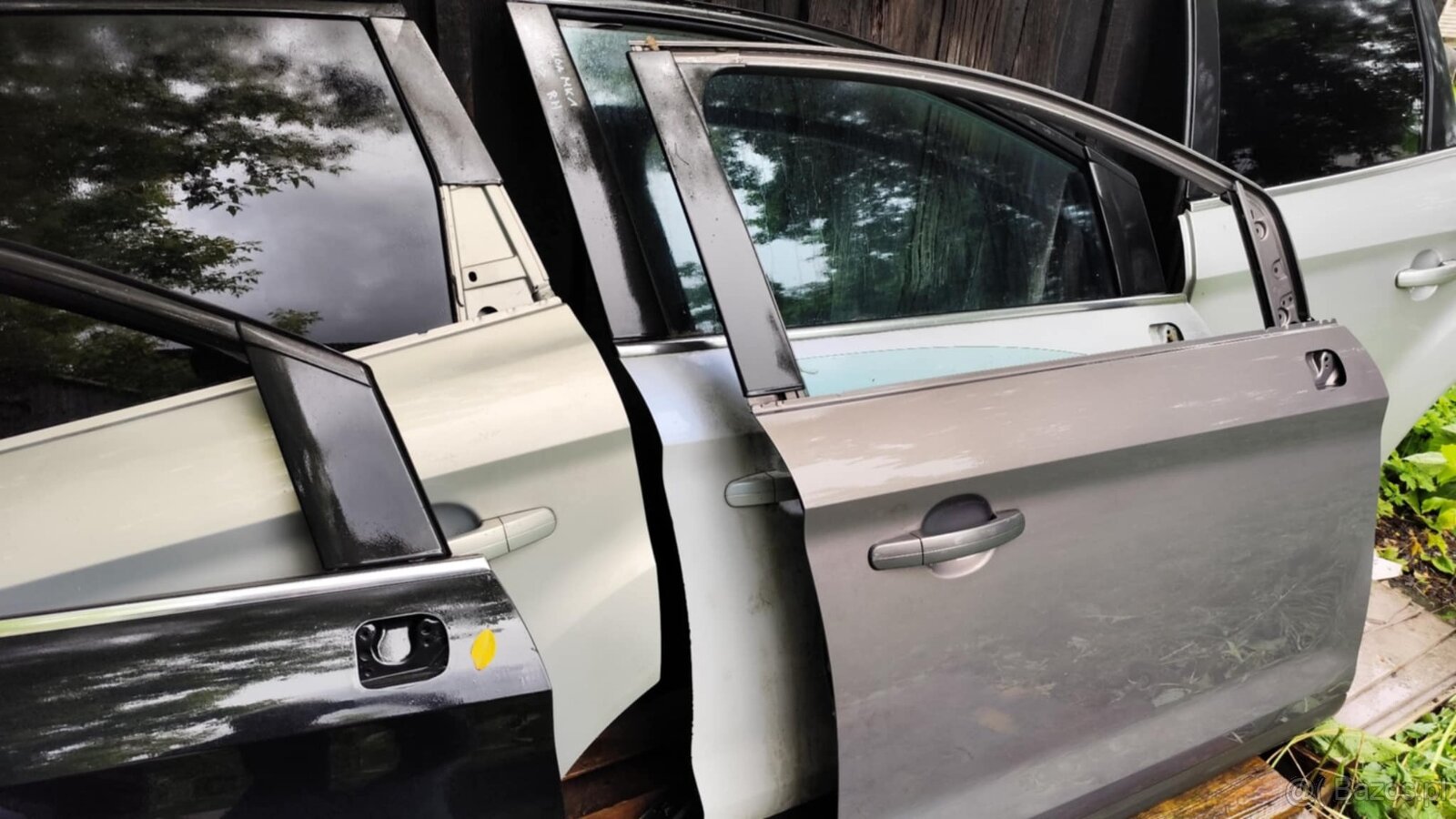 Sprzedam drzwi przednie do Ford Kuga 1