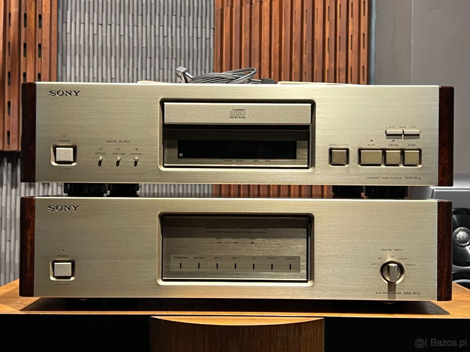 Sony CDP-R1a + DAS-R1a Dac Transport CD ( Price :2300 EUR )