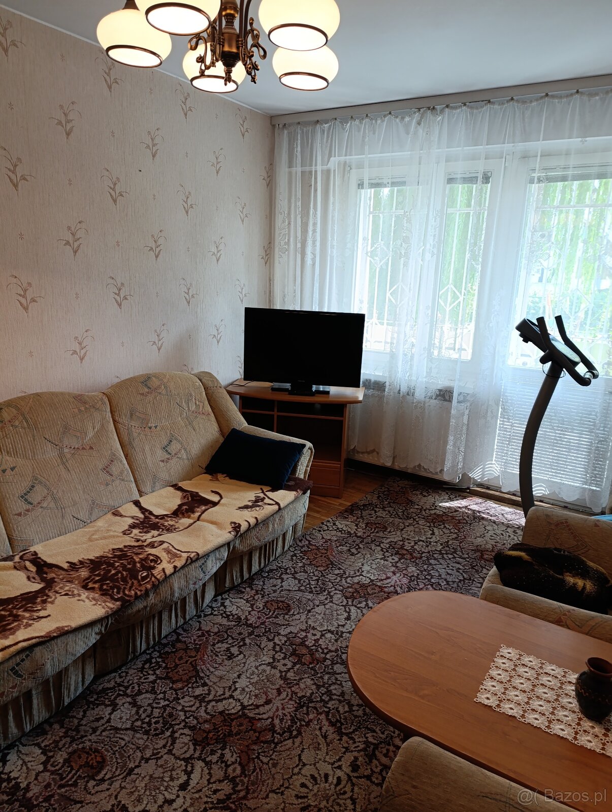 Wynajmę mieszkanie 3 pokojowe 2.000,- /studenci ,studentki