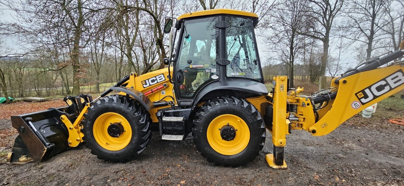 JCB 4CX