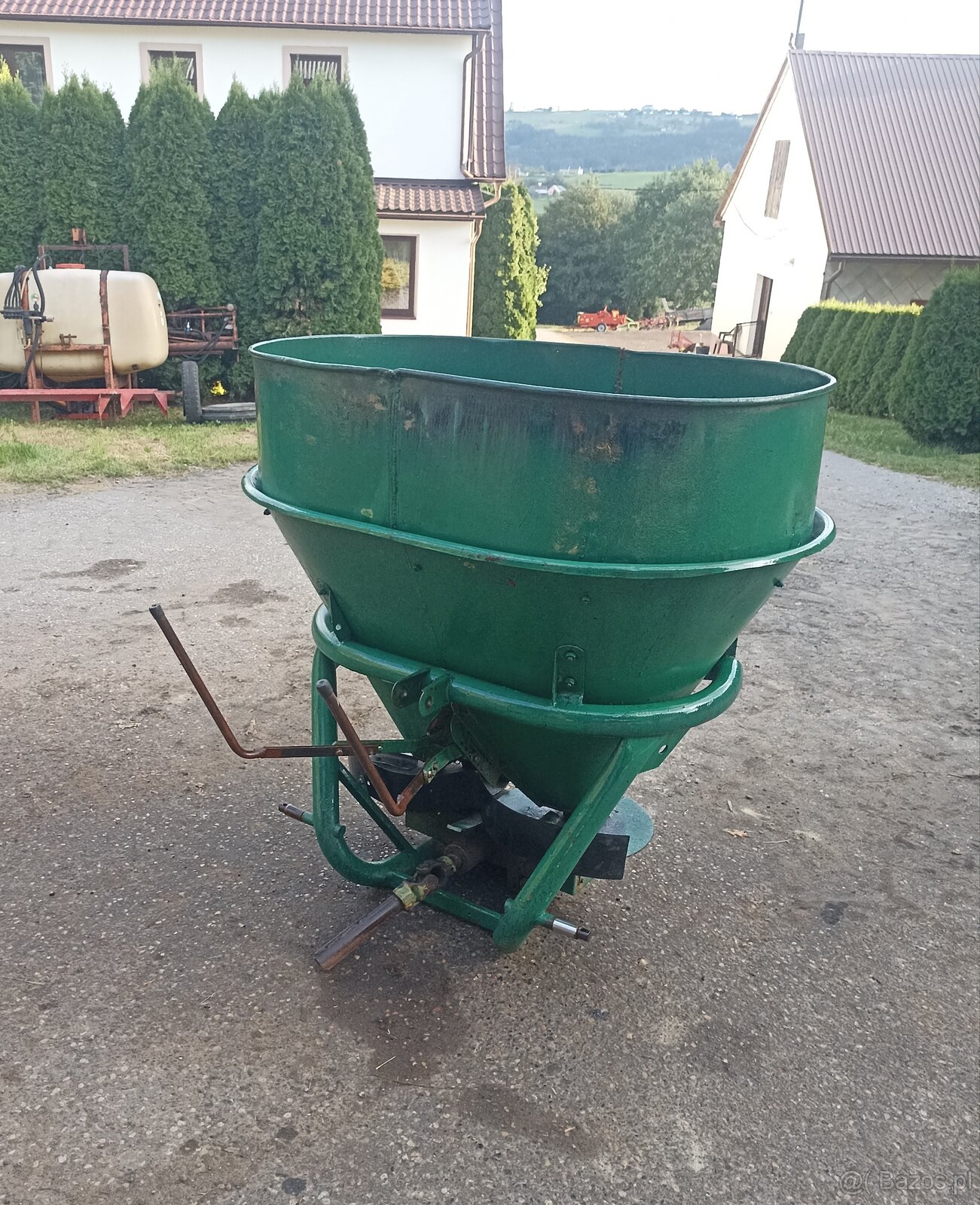 Rozsiewacz nawozów Amazone dwutalerzowy 350L