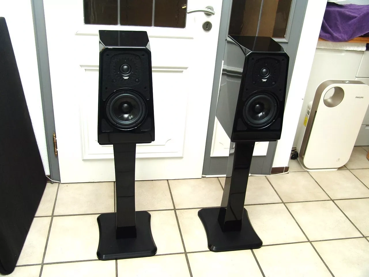 Wilson Audio TuneTot + stands ( Price : 3900 EUR )