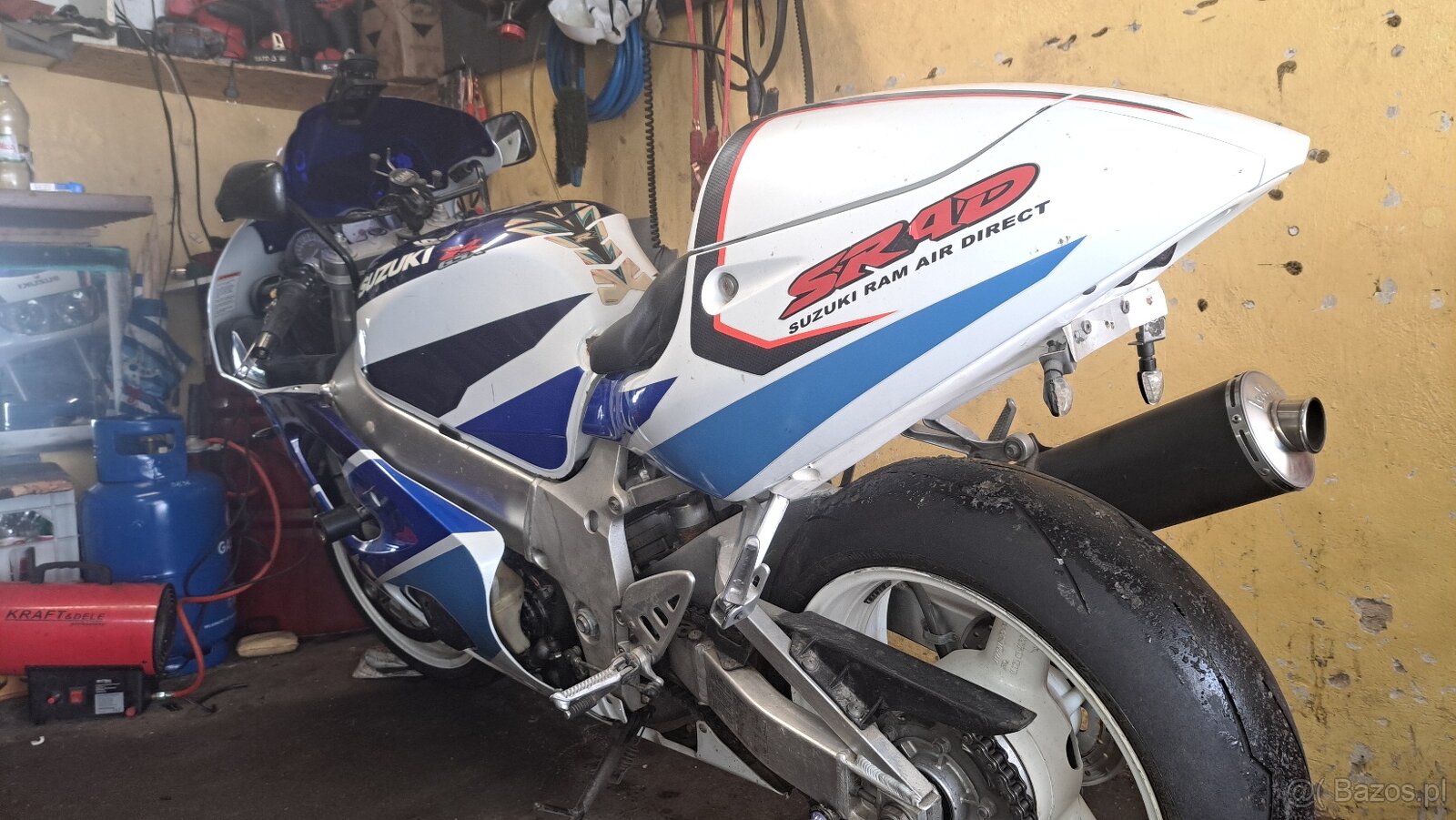 Suzuki gsxr 750