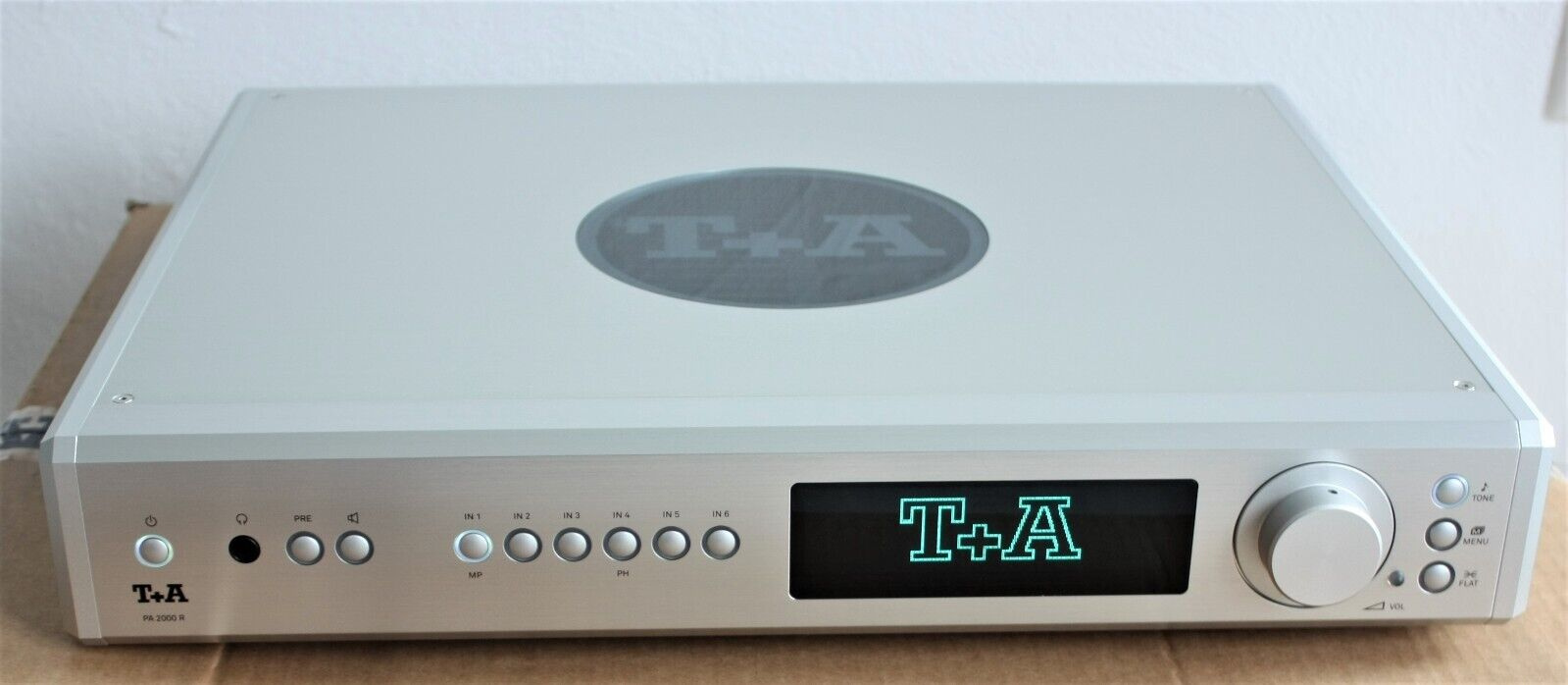 T+A PA 2000R ----- Price: 1900 EUR