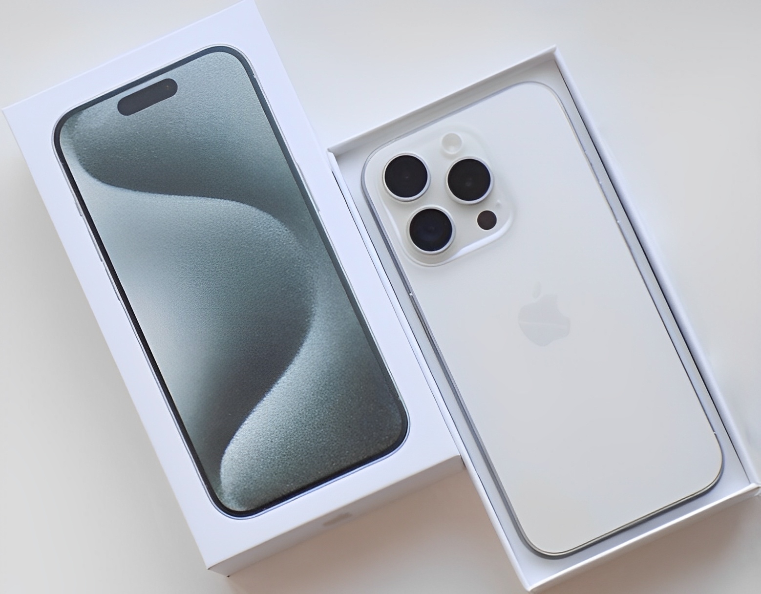 iPhone 15 Pro White Titanium BATERIA 100% TOP