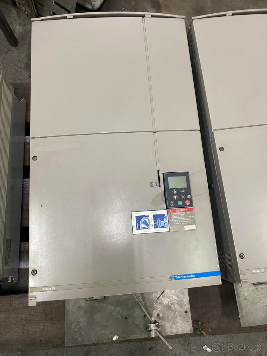 Falownik SCHNEIDER ALTIVAR 38 55kW ATV38HD64N4