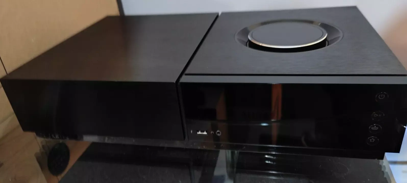 Naim Uniti Nova ---- Price: 1700 EUR
