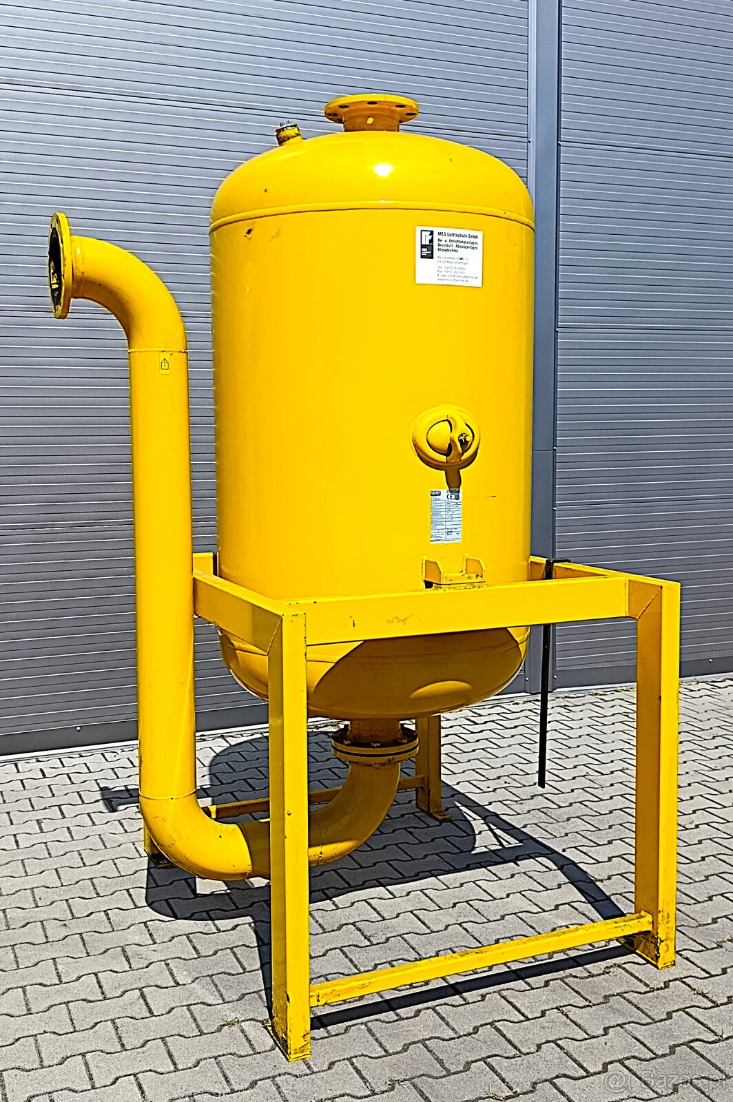 Osuszacz adsorpcyjny sprężonego powietrza Kaeser – węgiel ak