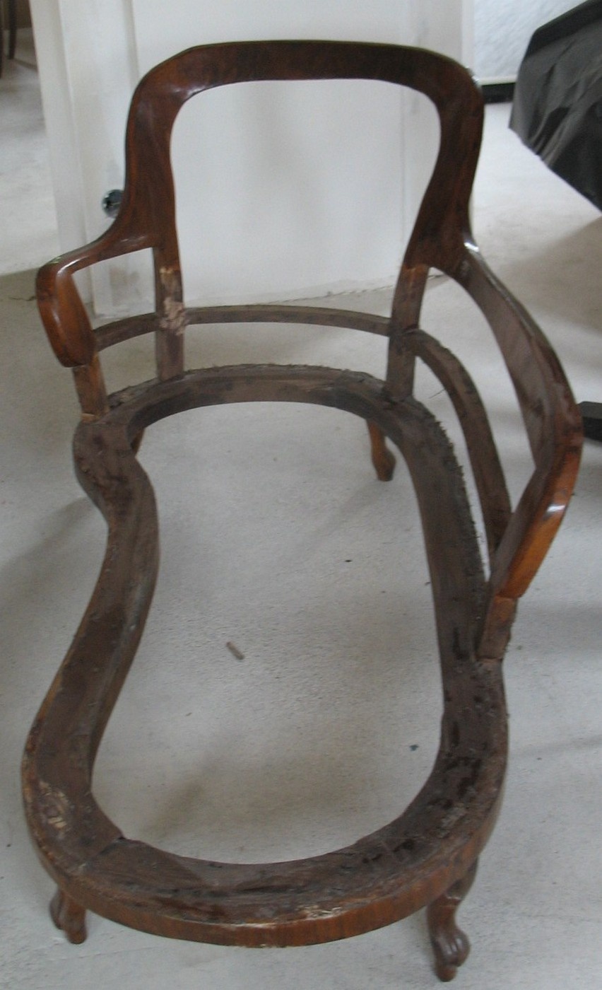 Leżanka ok. 1840-50, brązowe drewno,