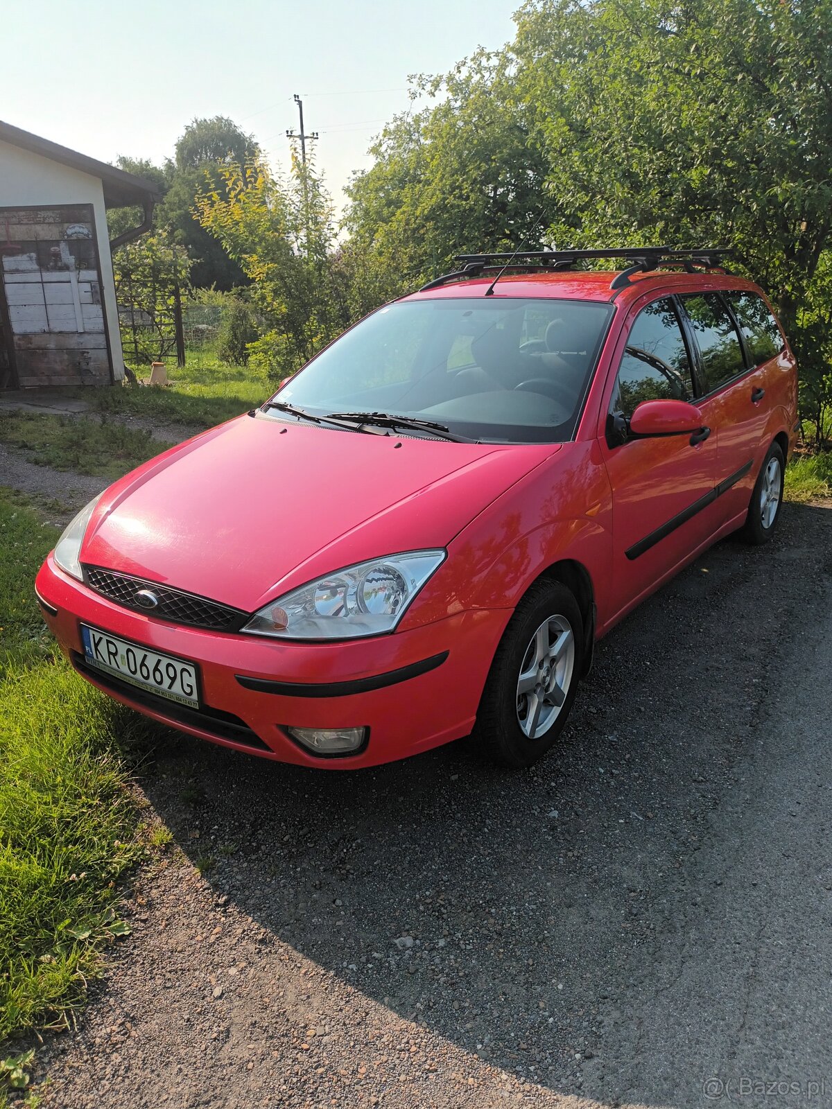 Focus  1388cm3, kombi, czerwony, 2003
