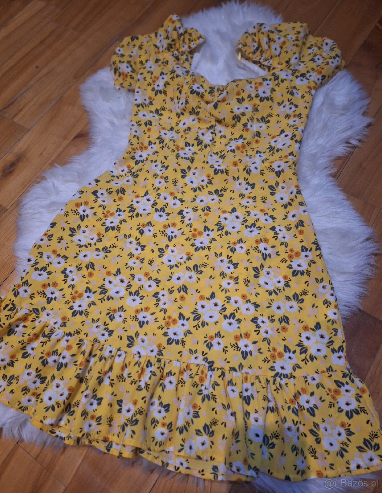 Sukienka hiszpanka Cropp