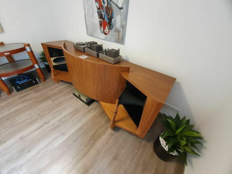 JBL Paragon – James B. Lansing SE400S - (Price: 5000 EUR)