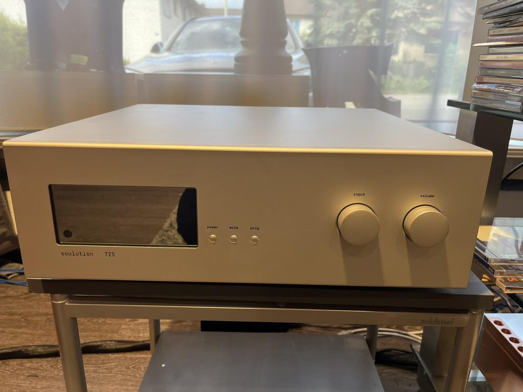 Soulution Audio 720 ( Price: 5000 EUR )