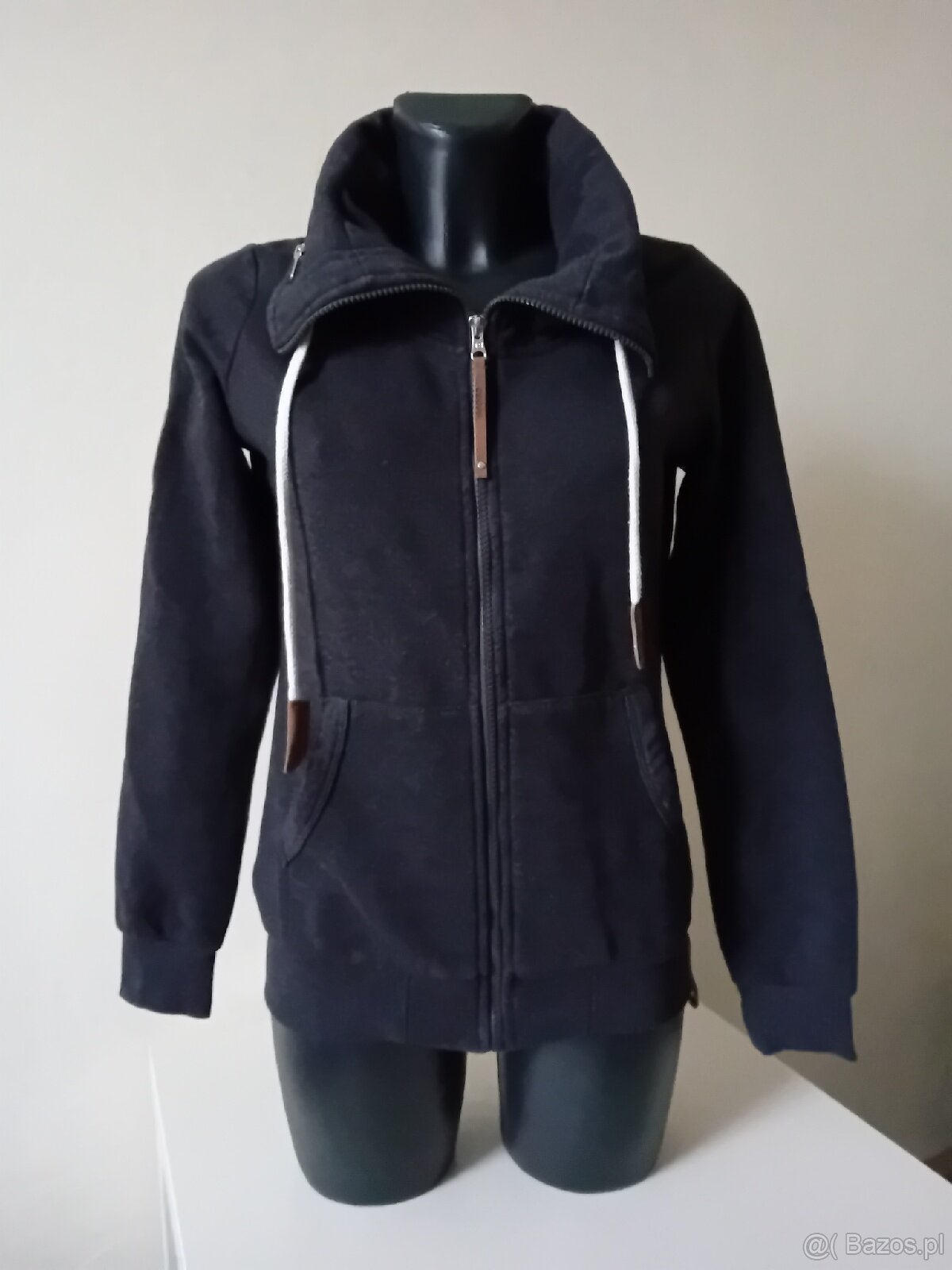 Ciepła bluza z kapturem