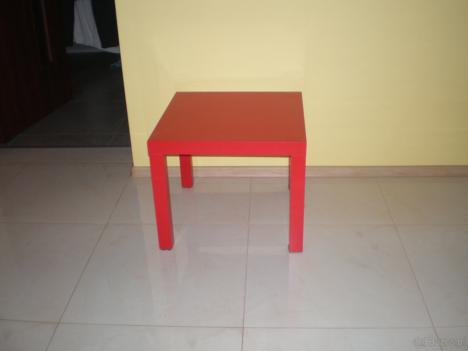 Sprzedam stolik dla dziecka używany, stan dobry.