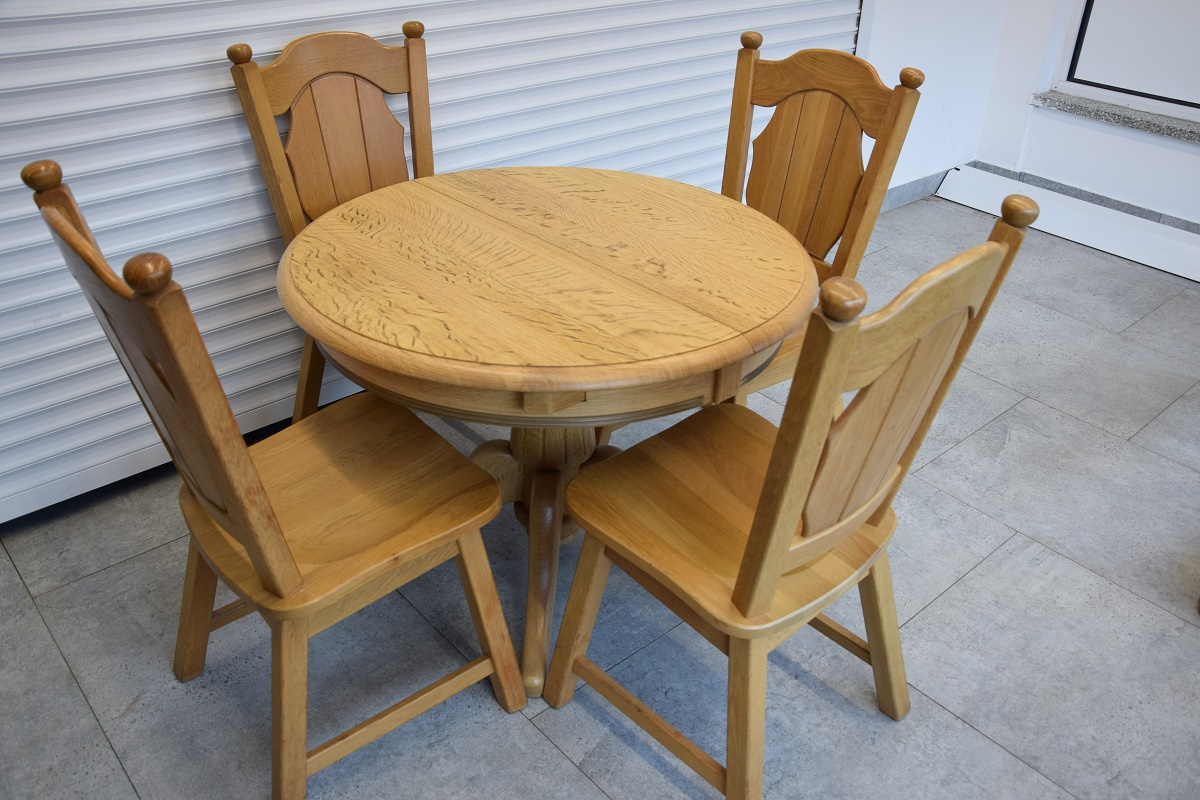 stół rozkładany i 4 krzesła - cały komplet z drewna dębowego