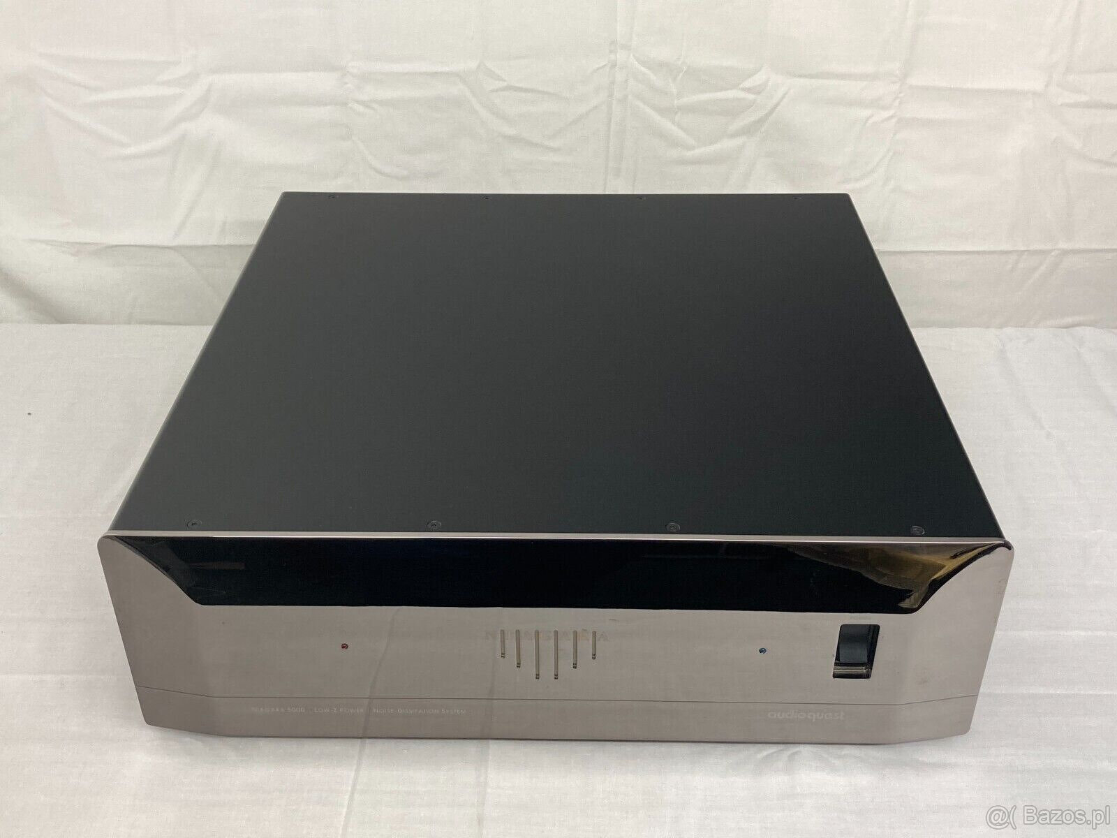 AudioQuest Niagara 5000 ( Price: 1500 EUR )