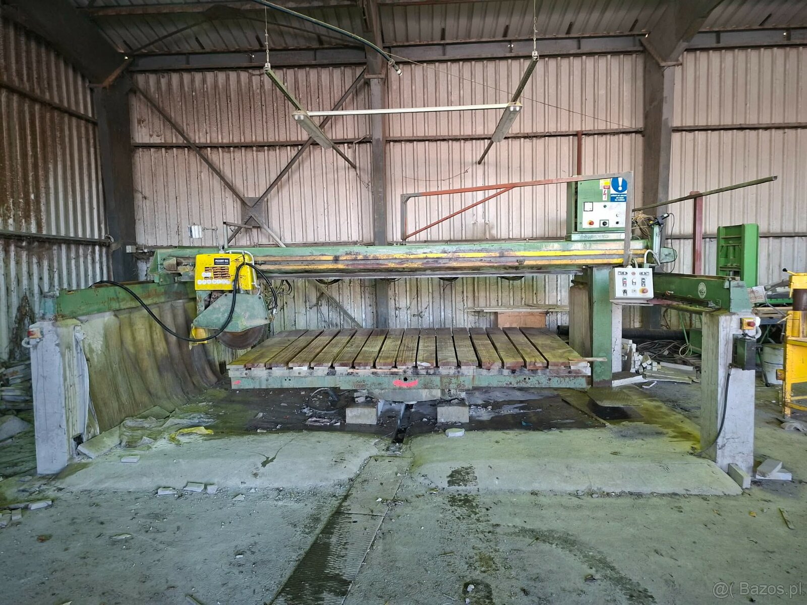 Mostová pila na kamen