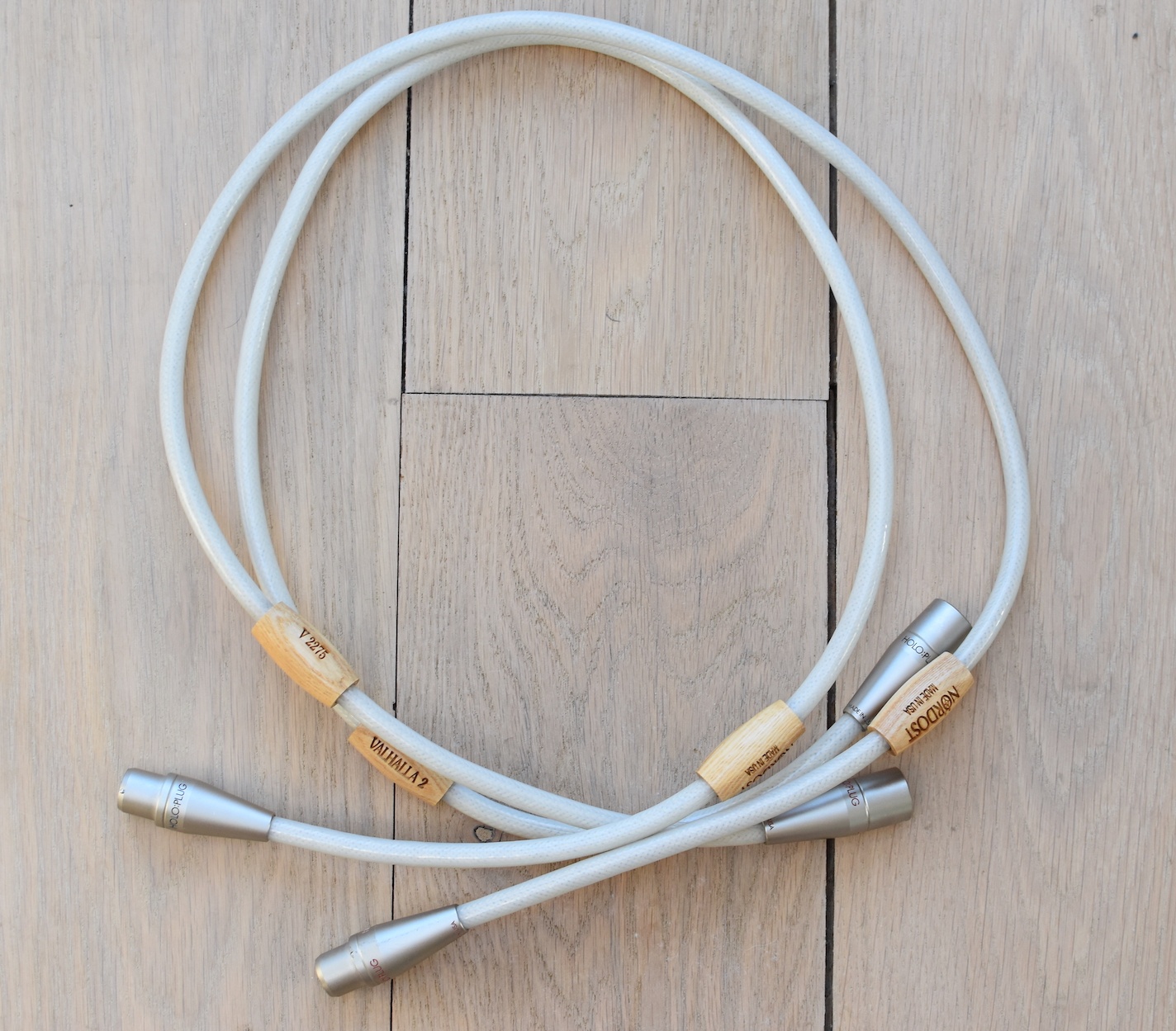 Nordost Valhalla 2 XLR 1m Interconnect - (Price: 1700 EUR)