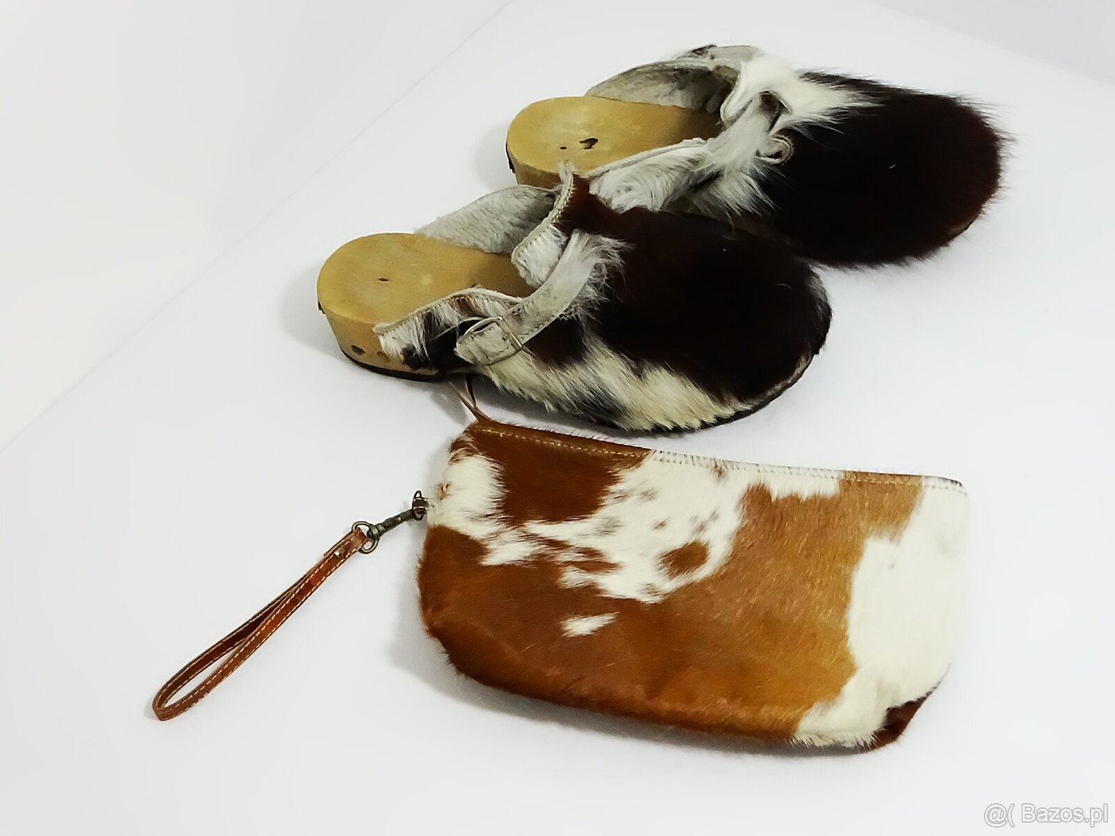 Drewniaki z naturalnej skóry bydlęcej z futrem oraz kopertów