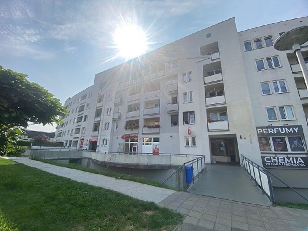 Mieszkanie o pow. 63m2, balkon, III piętro, Dobrzec